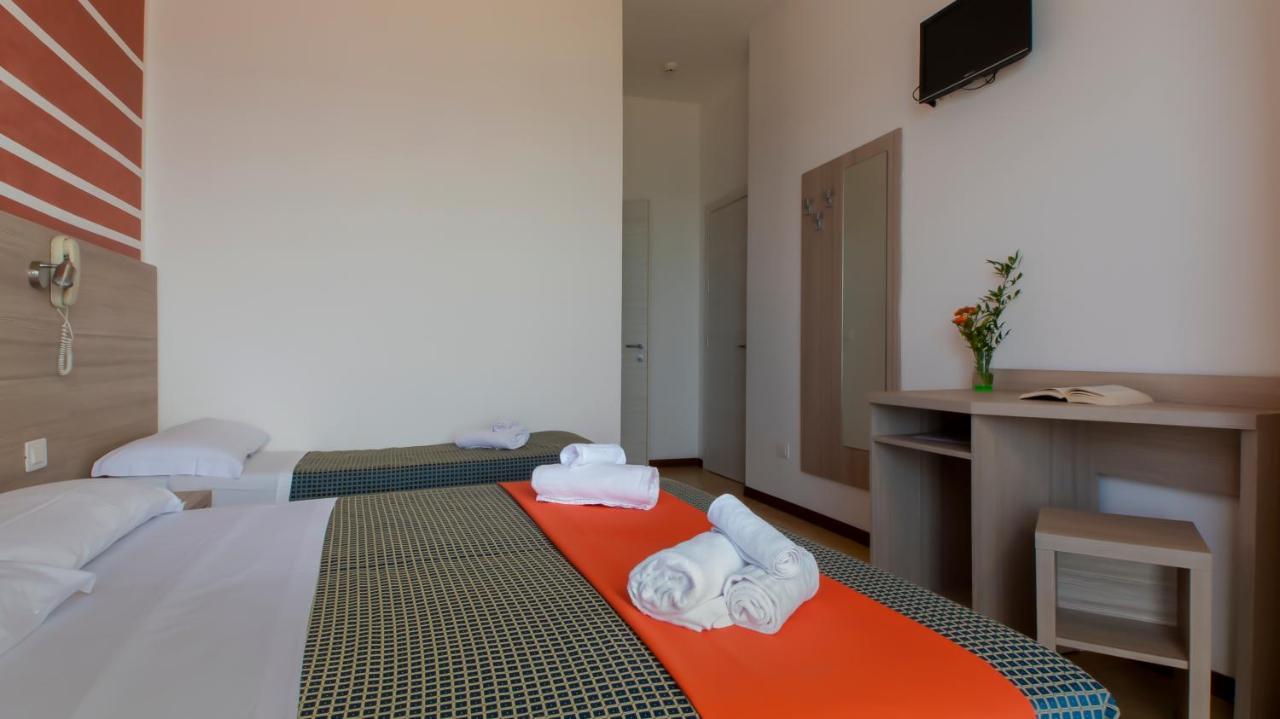 Hotel President'S Pesaro Exteriör bild