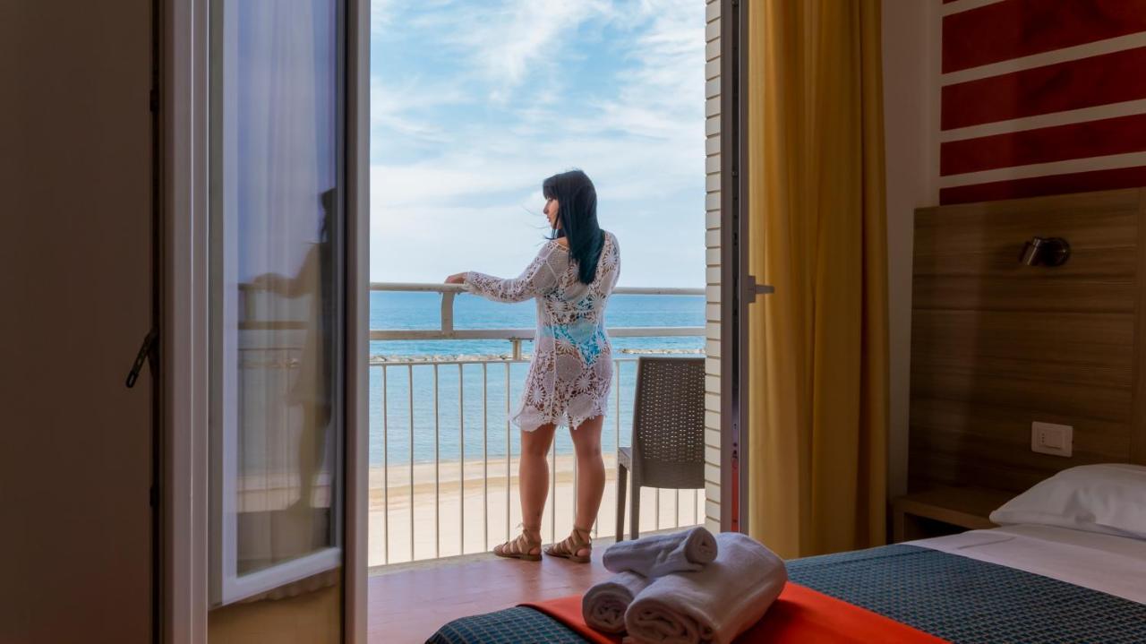 Hotel President'S Pesaro Exteriör bild