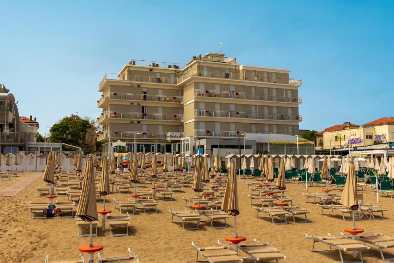Hotel President'S Pesaro Exteriör bild