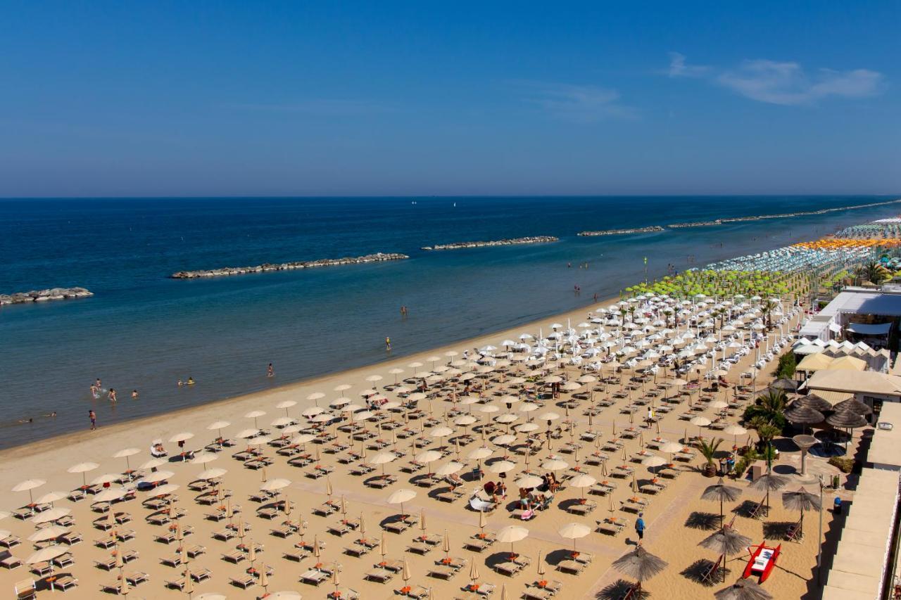 Hotel President'S Pesaro Exteriör bild