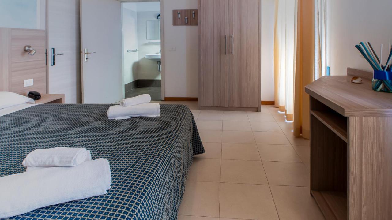 Hotel President'S Pesaro Exteriör bild