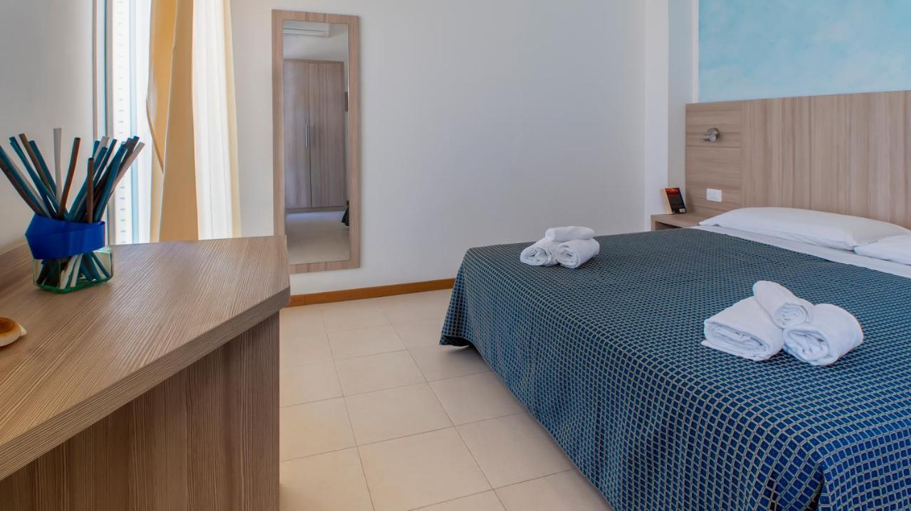 Hotel President'S Pesaro Exteriör bild