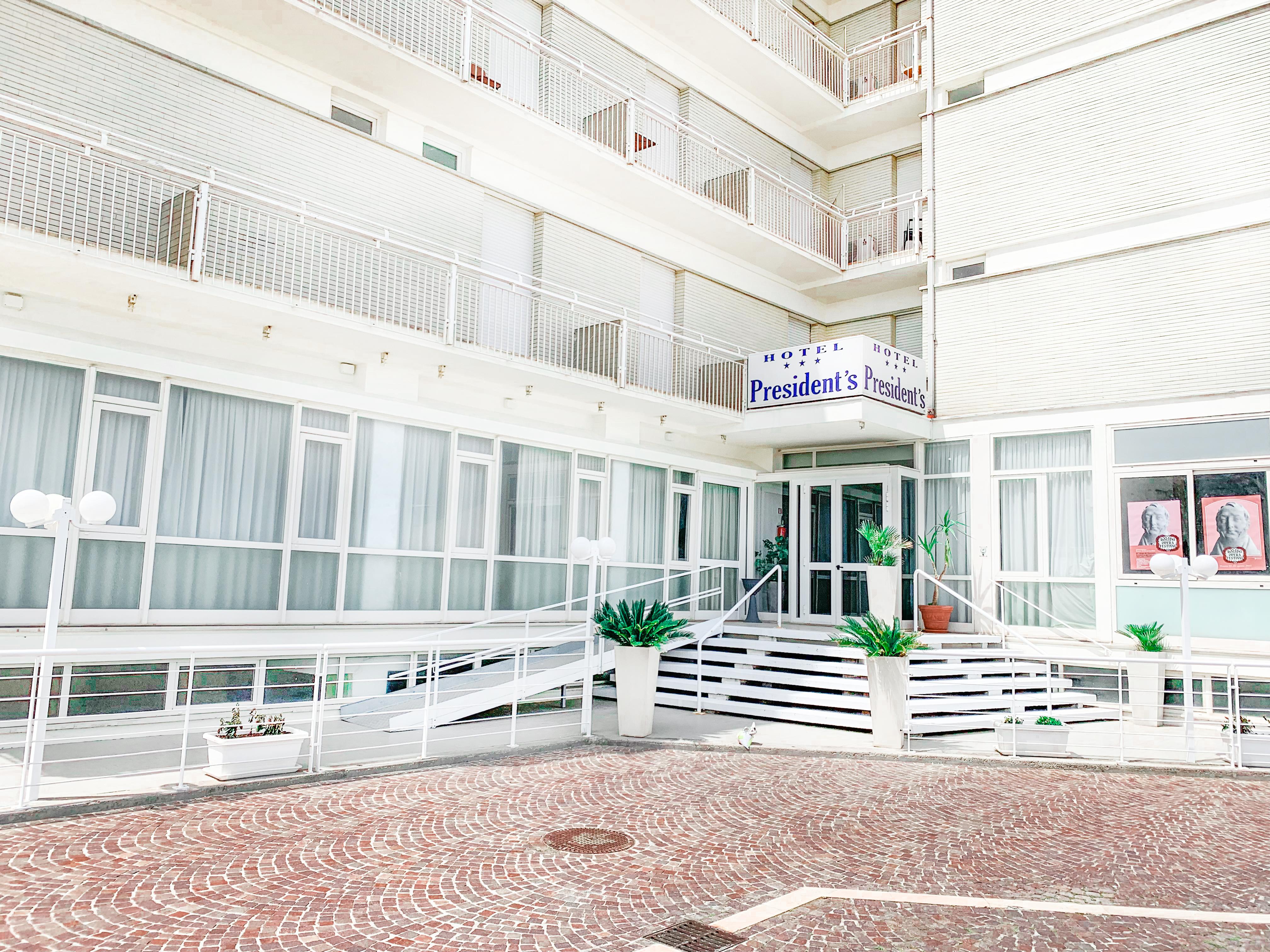 Hotel President'S Pesaro Exteriör bild